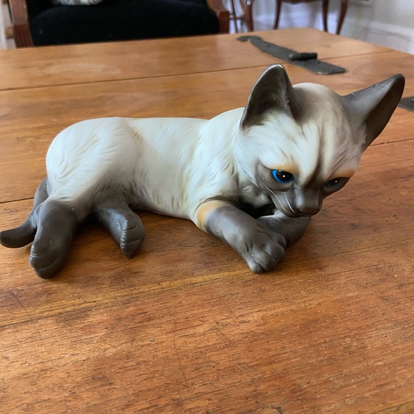 Other - Vintage ceramic Siamese Cat